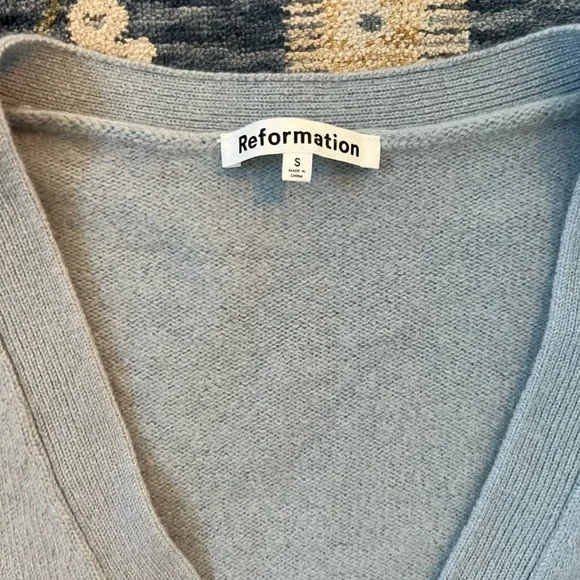 Reformation Cropped Cashmere Sweater - Picture 2 of 4